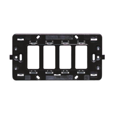 Supporto Scatola Rettangolare 4 Moduli Serie  Bticino Magic 504S