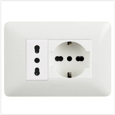 Kit Base Punto Presa Bivalente Presa Schuko Bticino Matix Bianco Pezzi 4
