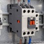 Contattore di potenza 9A, 4 kW, 3 poli 230VAC Contatti ausiliari 1a1b MC-9B 230VAC 1A1B 50/60Hz Applicazioni Industriali