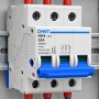 Chint NH4-125/32-3P Sezionatore Modulare 3P 32A IEC/EN 60947-3 Frequenza 50/60 Hz IP20 3 Moduli DIN Contatto Ausiliario